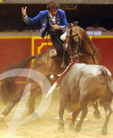 PABLO HERMOSO DE MENDOZA SIGUE IMPARABLE. NUEVO TRIUNFO EN MEDELLIN.